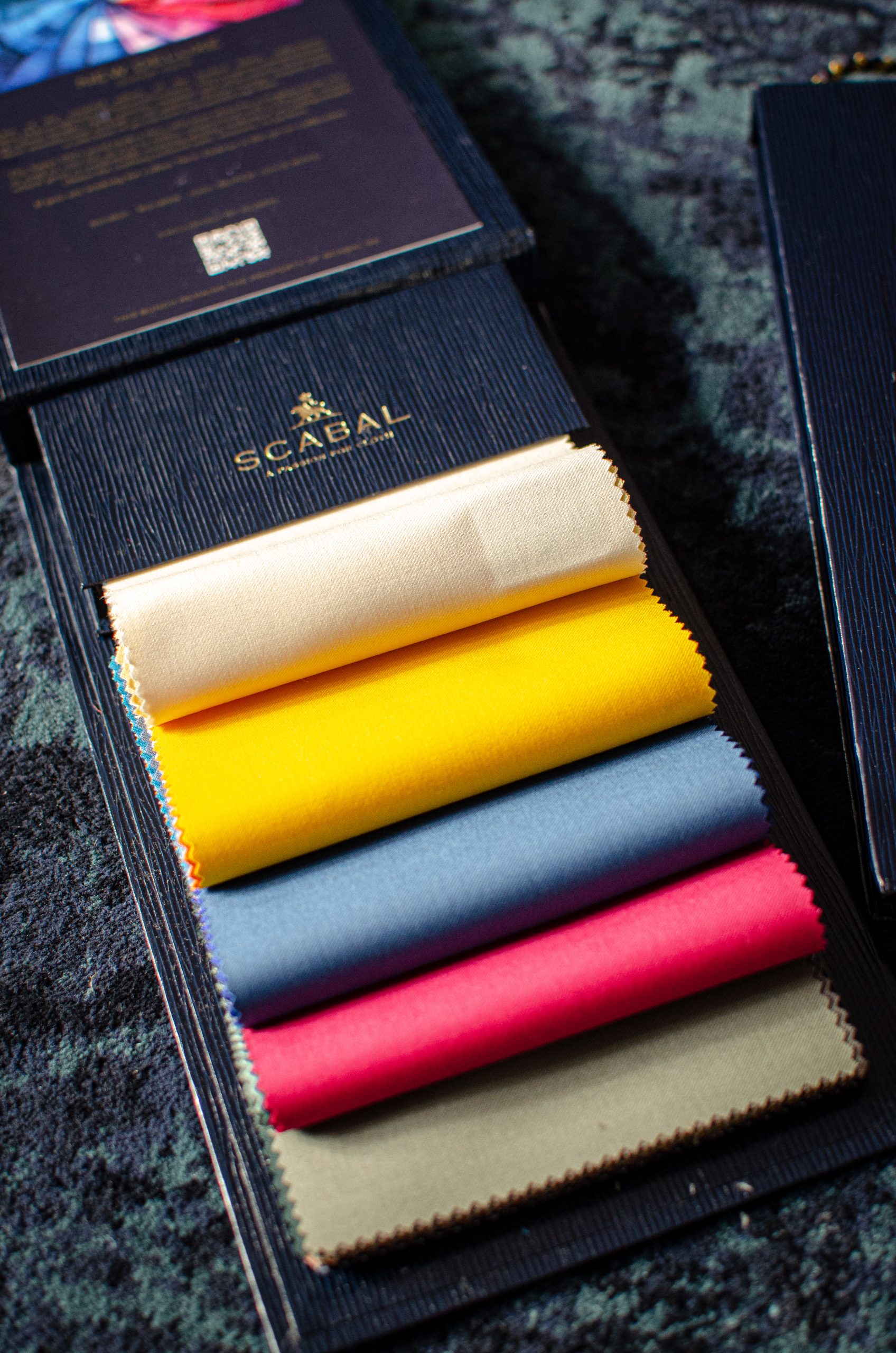 Ma konfektion Mit Scabal ELLA GOLD Berlin Ma konfektion Mit Scabal ELLA GOLD Berlin